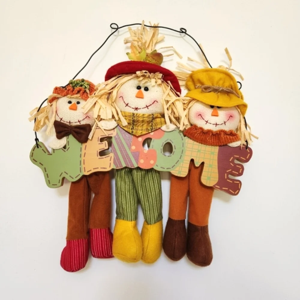 Harvest scarecrow welcome